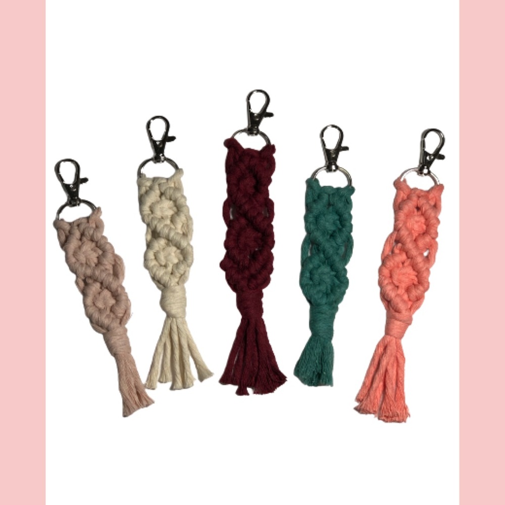 MACRAME TWIST KEYCHAIN